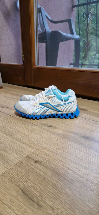 Кроссовки Reebok (размер 38)