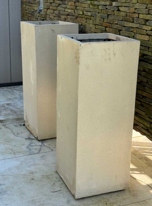 tall grey planters (plantadores altos cinza)