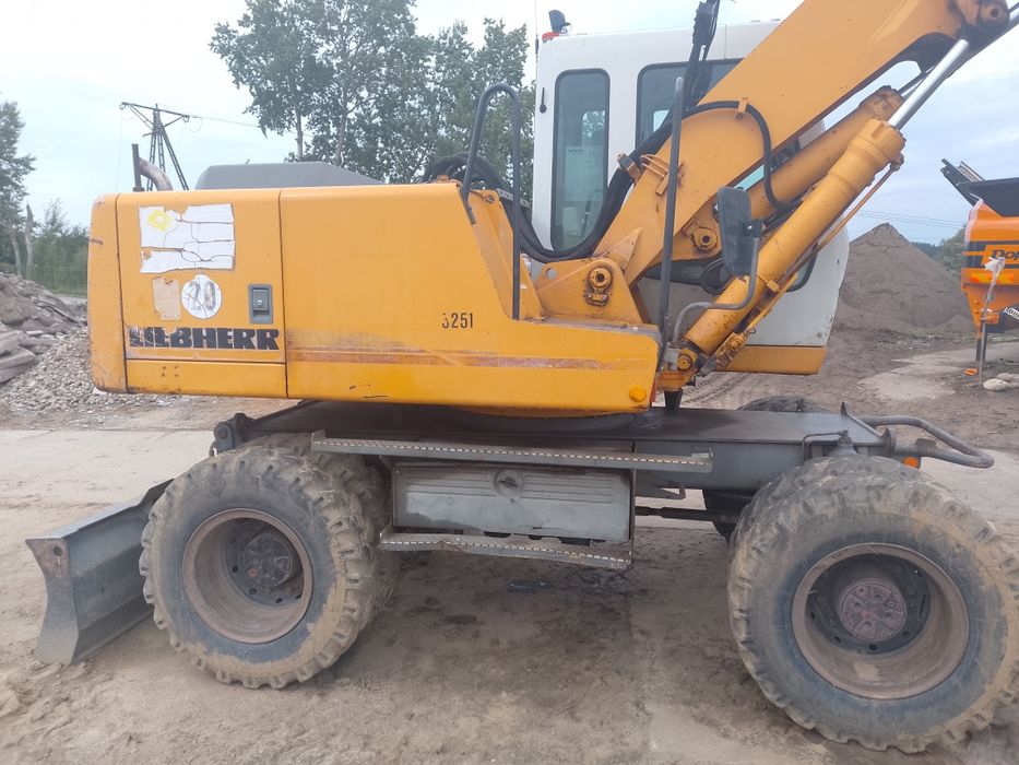 Liebherr A900B 2000r