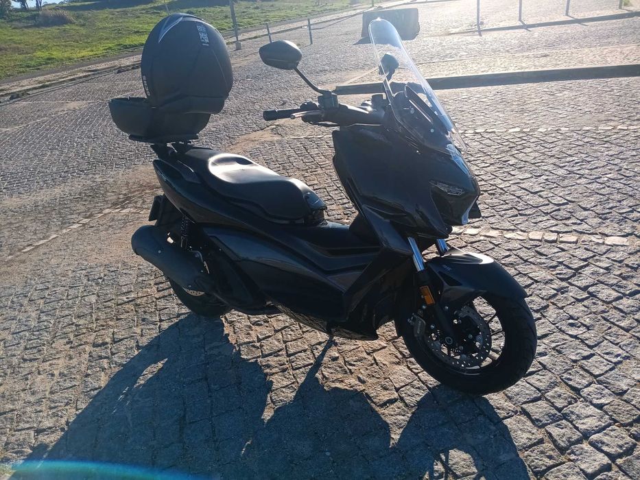 Zontes 310M como nova garagem