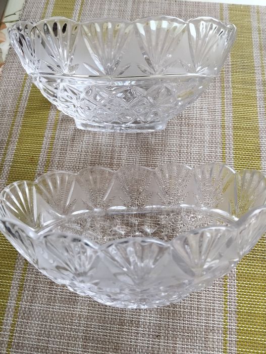 Продам хрустальные вазы, ладьи, конфетницы