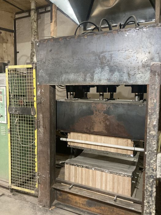 Твч прес гнуто клейка фанера спики сидіння ламель латофлекс ГКИ