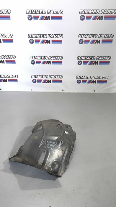 Cave de Roda BMW Serie 1 (F20/F21) Frente Direito (Parte de Trás)
