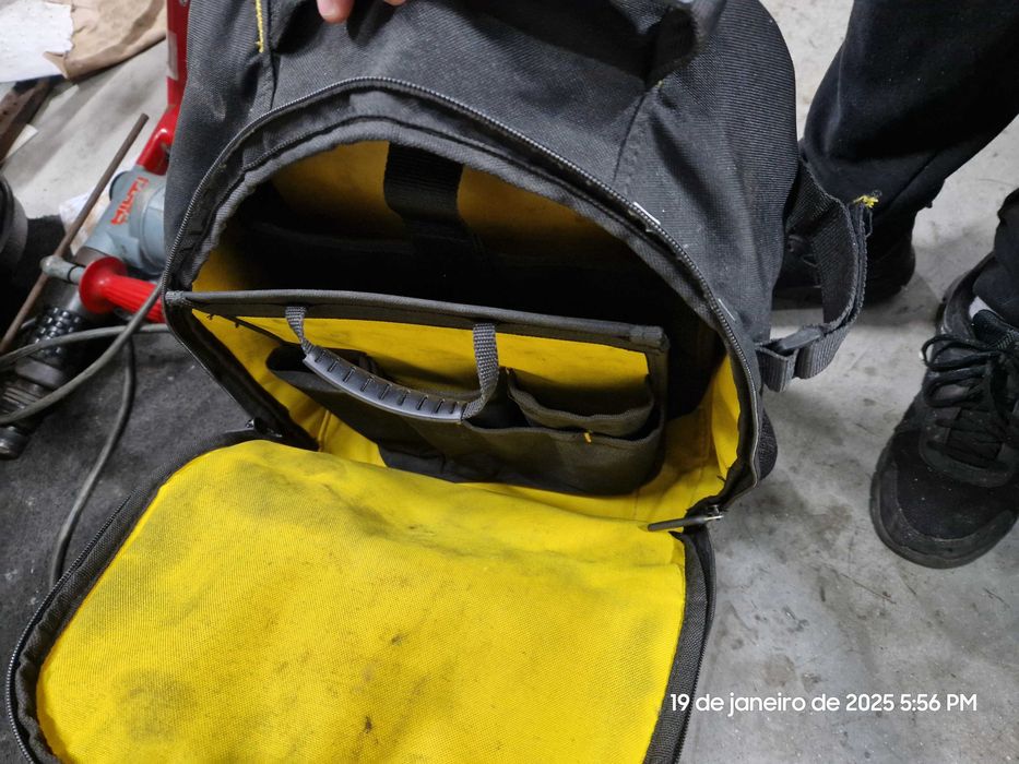 Mochila Stanley trabalho com separador/arrumador