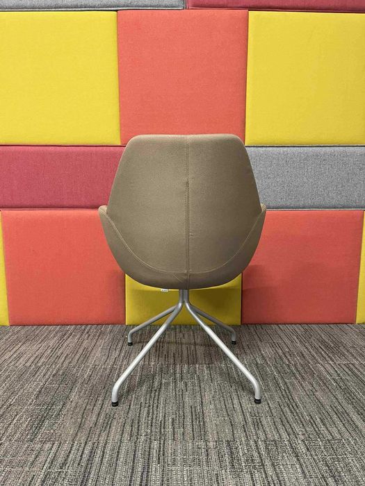 Krzesło fotel Profim Fan gościnne klubowe konferencyjne biurowe