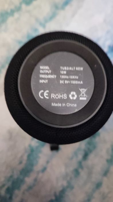 Coluna sem fio com RGB