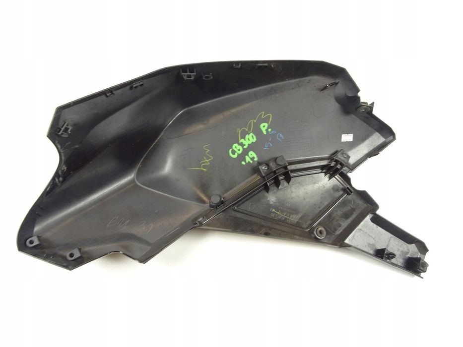 honda cb 300 19 owiewka prawa zbiornika