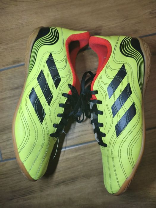 Halówki firmy adidas