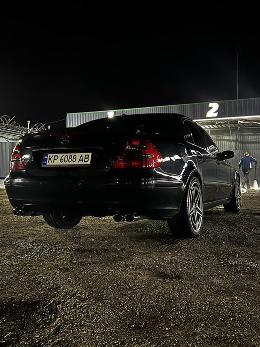 Mercedes benz e500 w211