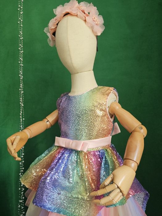 Дитяча шикарна кольорова рожева блискуча пишна сукня зі шлейфом 56789