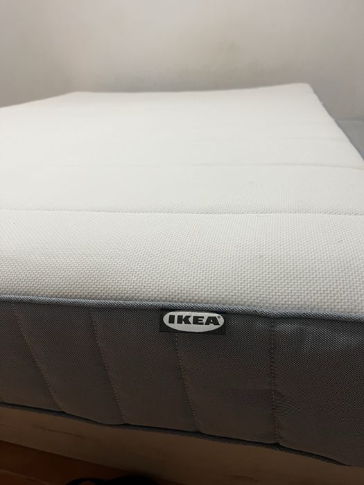 Sommier 140x190 + Colchão Molas Ensacadas