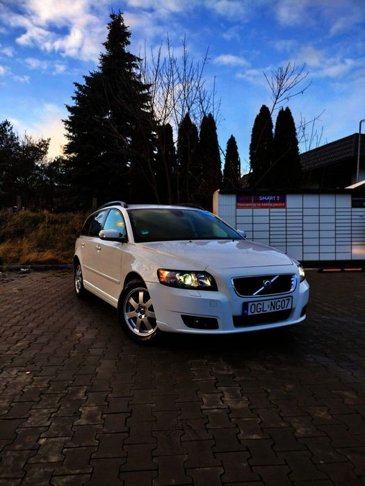 Volvo V50 Volvo V50 2.4 D5 179 KM – PO DUŻYM SERWISIE, gotowe do jazdy!