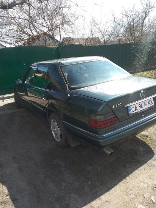Mercedes-Benz w124e250