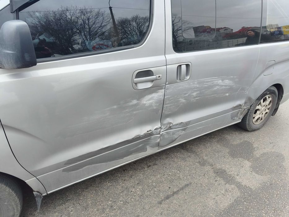 Автомобіль Hyundai Grand Starex 2012 рік