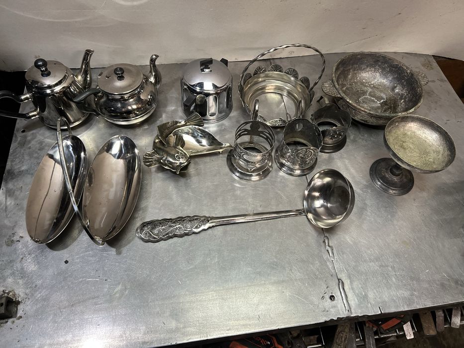 Старинные подсвечники подстаканики тарелки