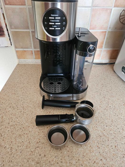 Ekspres kolbowy ciśnieniowy do kawy Silvercrest