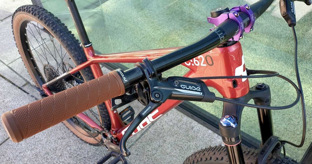 Ognista moc MTB Cube Reaction C:62, carbon, Rock Shox Revelation, Shimano SL, Sram Guide