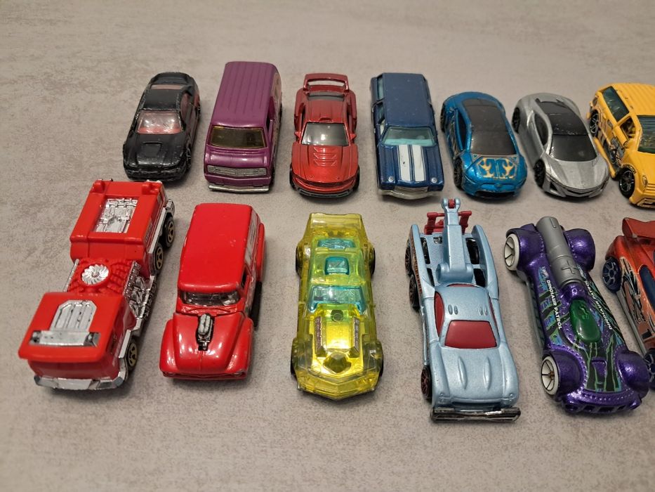 Carrinhos hot wheels