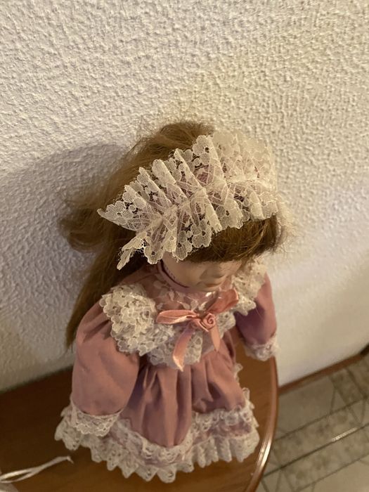 Boneca de porcelana