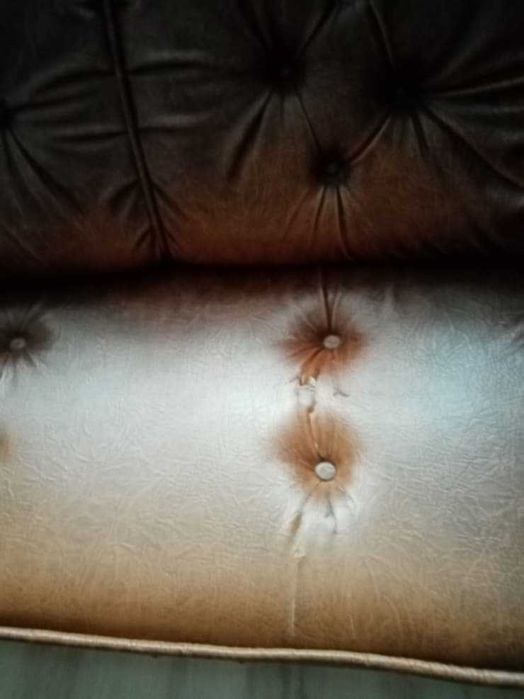 Komplet dwóch eleganckich kanap ze skóry ekologicznej z funkcją spania