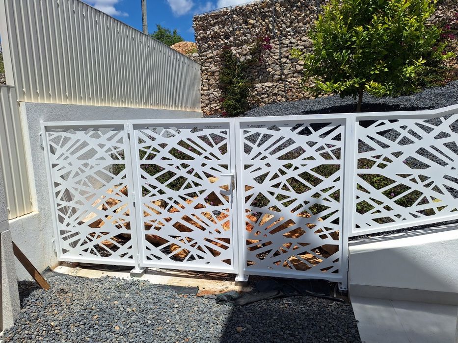 Serralharia, portões, gradeamentos, estruturas