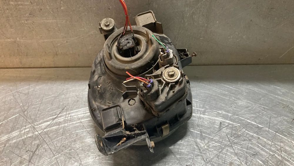 ÓTICA / FAROL TOYOTA COROLLA E11 E110 - ESQUERDO / DIREITO