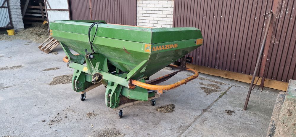 Rozsiewacz Amazone ZA-M 1500