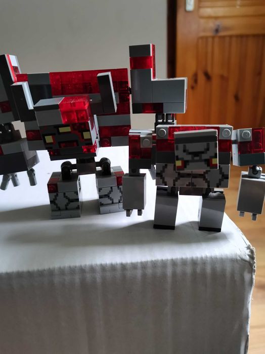 Lego minecraft dungeons Bitwa o czerwony kamień 21163 Nisko •