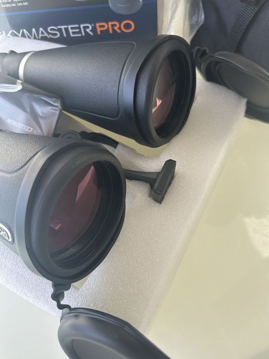 Бинокль  Celestron 15x70 SkyMaster Pro 15x70
