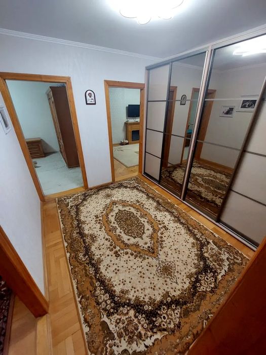 продаю 3 кімнатну квартиру  Центральний район сертифікат