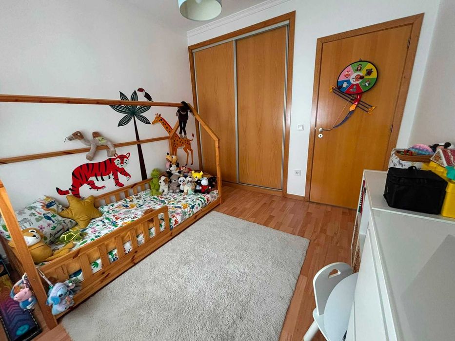 ANDAR T2 COM TERRAÇO DE 130 m² EM SÃO PEDRO DA COVA