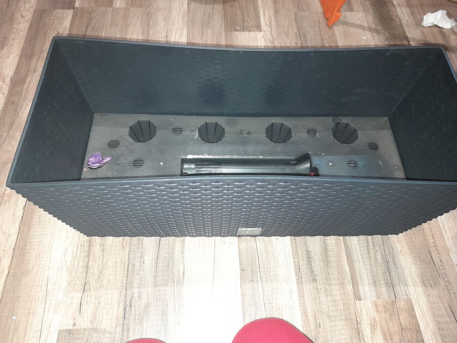 Doniczka nawadniajaca