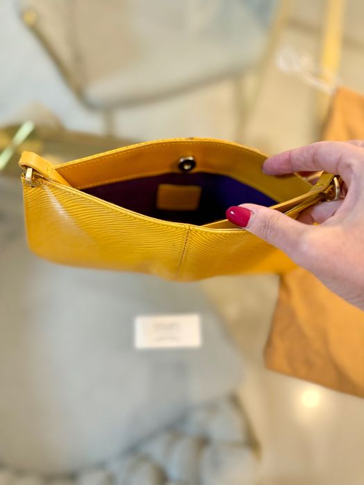 Mala de mão Louis Vuitton original  perfeita !