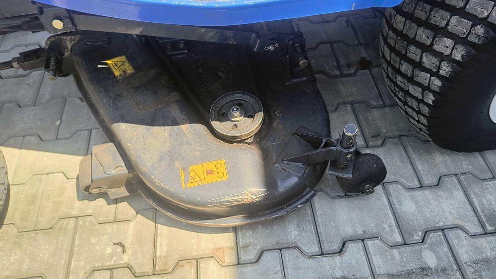 Kosiarka ISEKI TXG237 z osprzętem.