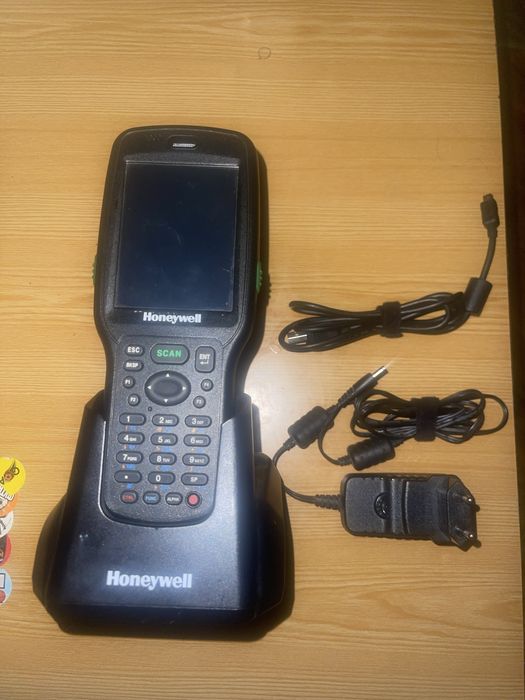 Сканер Honeywell Dolphin 6500EP Win CE 5.0 PDA 6500EP61211CCH