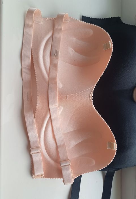 Безшовні бюстгальтери