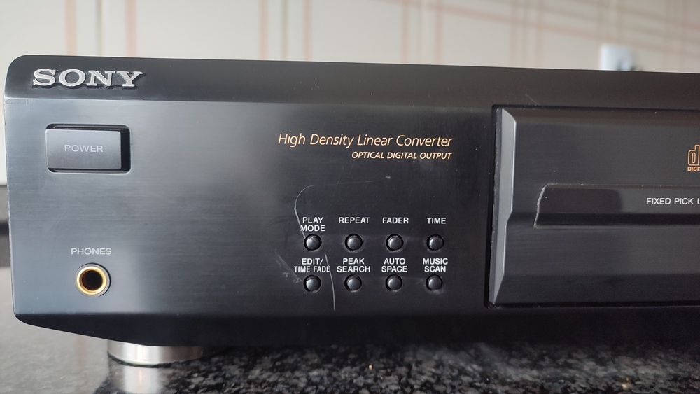 Leitor SONY CDP-XE700