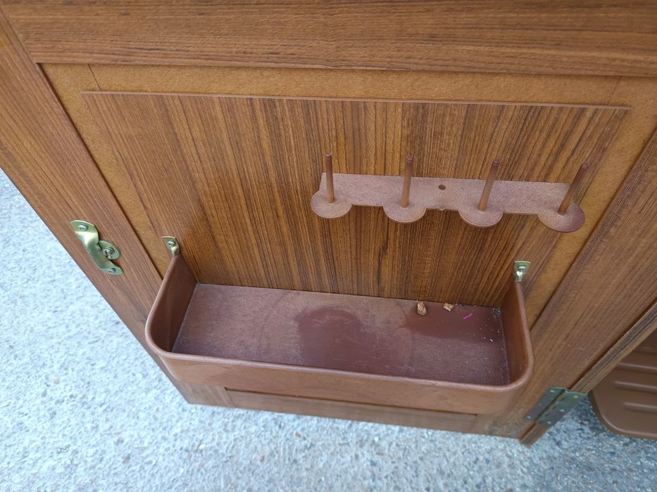 Máquina de Costura Elétrica Singer com Movel