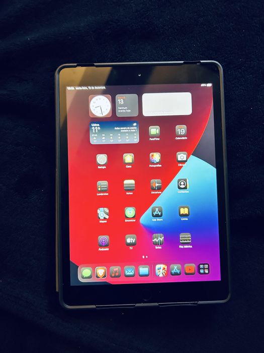 Apple IPaD 7 generation 32GB