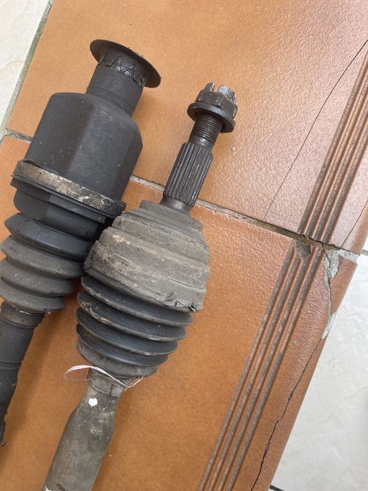 Полуось цапфа Renault Dacia Logan MCV Largus