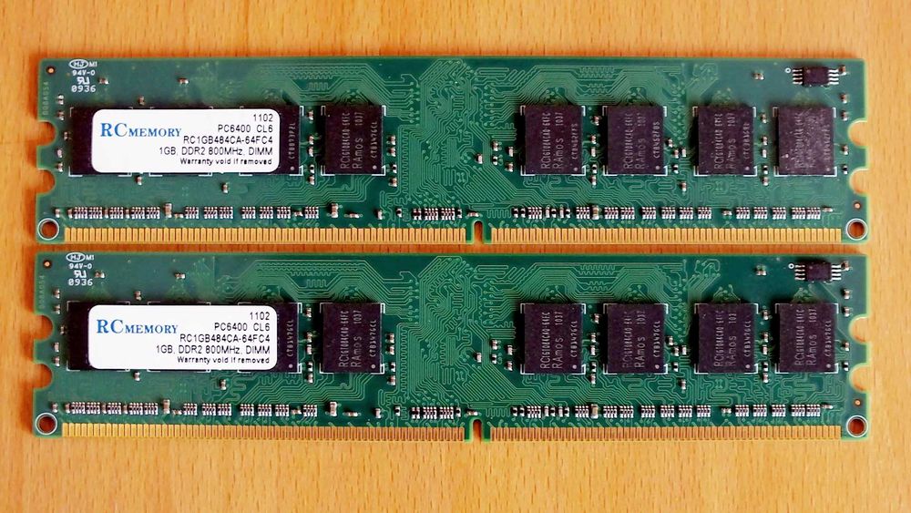 Комплект RCmemory  две планки памяти по 1 Gb DDR2 PC2-6400 800 Mgz
