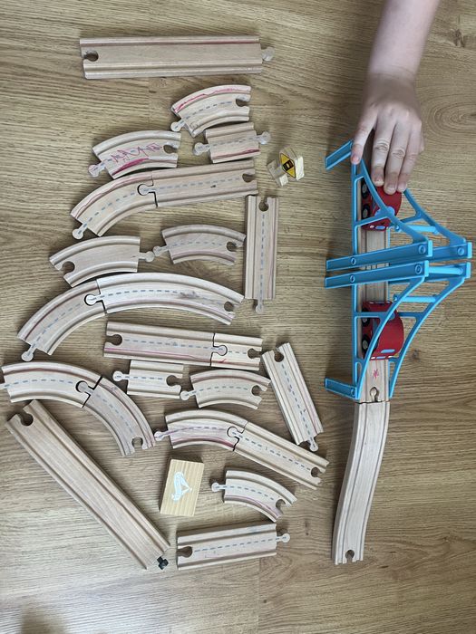 Drewniany pociąg, tory Caroussel