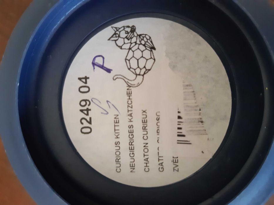 animal de cristal com caixa