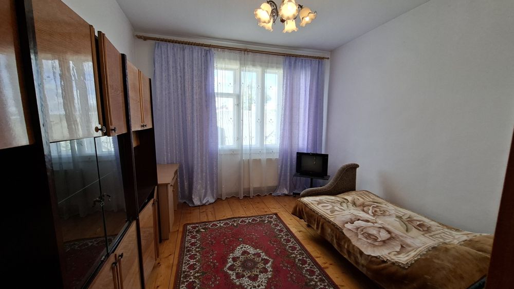 Продаж житлового будинку . Площа  220м².Земельна ділянка 11 сот.Програми. Є-відновлення.  Комунікації.Меблі .Техніка .