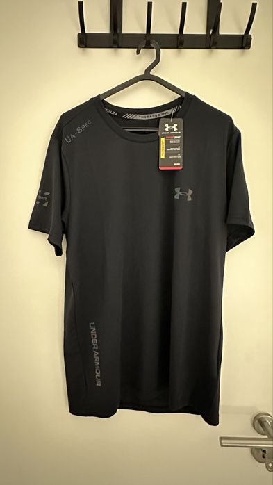 T-shirt under armour