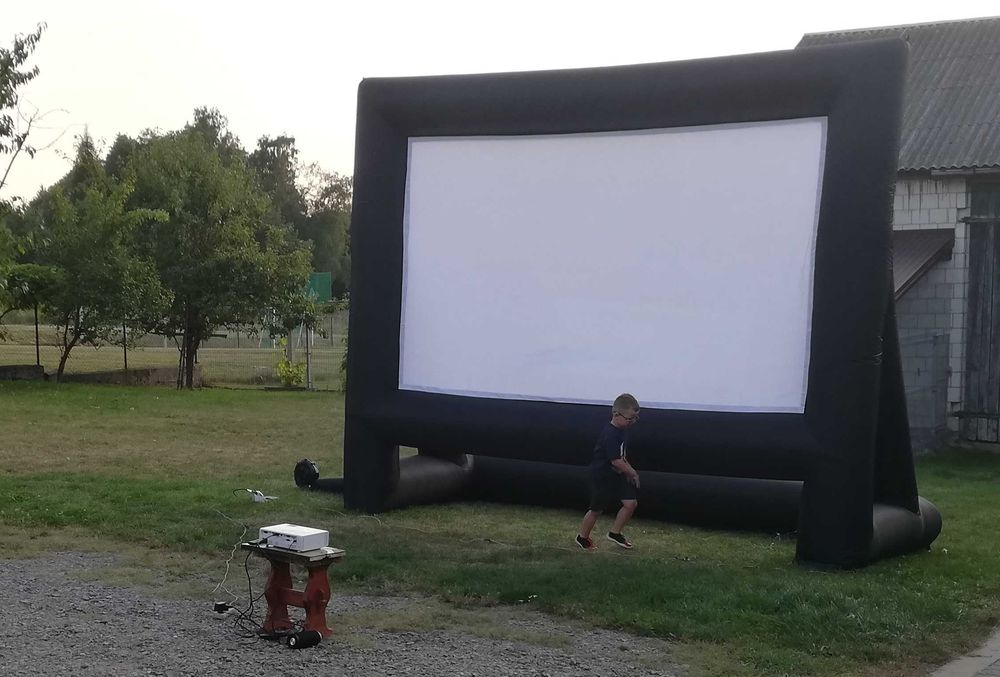 Kino plenerowe 150cali - projektor i ekran na twoja imprezę
