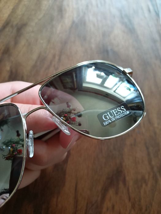 Pilotki srebrne Guess nowe