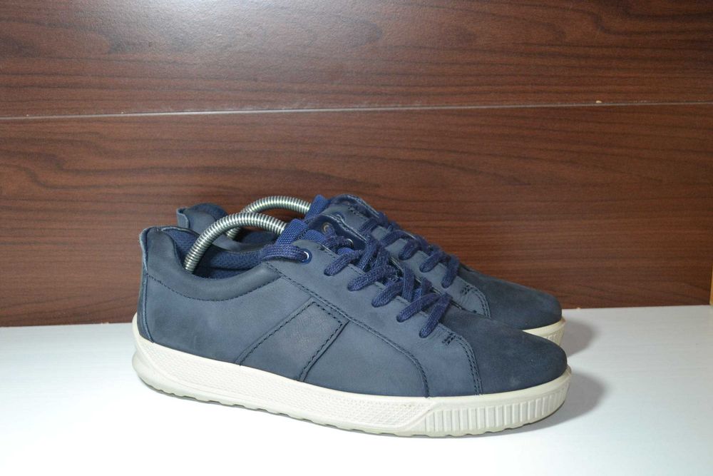 ecco 43р кроссовки кожаные сникерсы ботинки оригинал