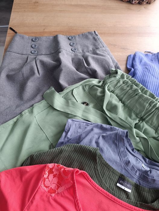 Zestaw ubrań damskich 17 sztuk S/M kurtki bluzki spodnie