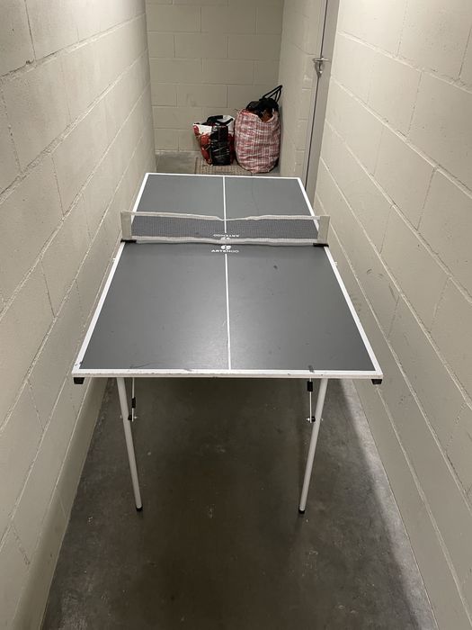 Pequena mesa pingpong portatil